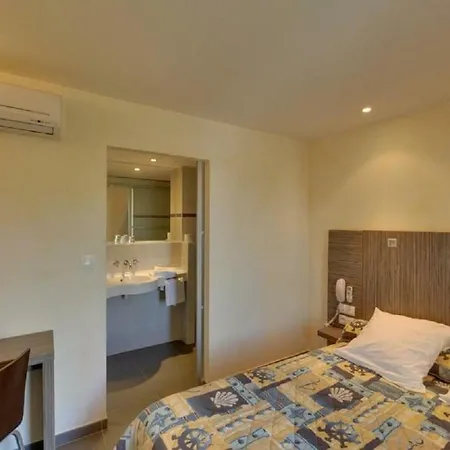 La Conga Hotel 2*